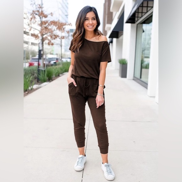 PRETTYGARDEN Loose Solid Off Shoulder Elastic Waist Stretchy Long Jumpsuit - Picture 3 of 5